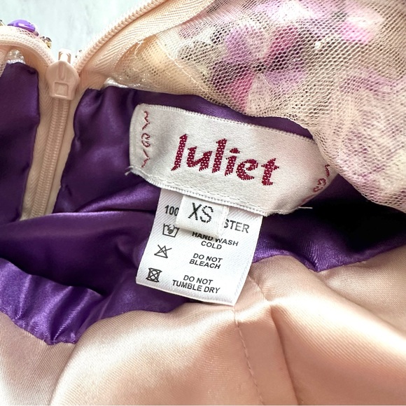 Floral Embroidered Ball Gown Size XS - Picture 15 of 17